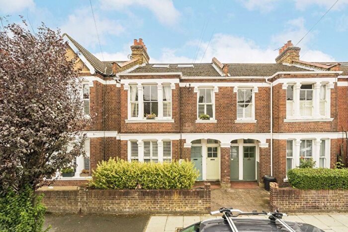4 Bedroom Flat For Sale In Waldron Road, Earlsfield, SW18
