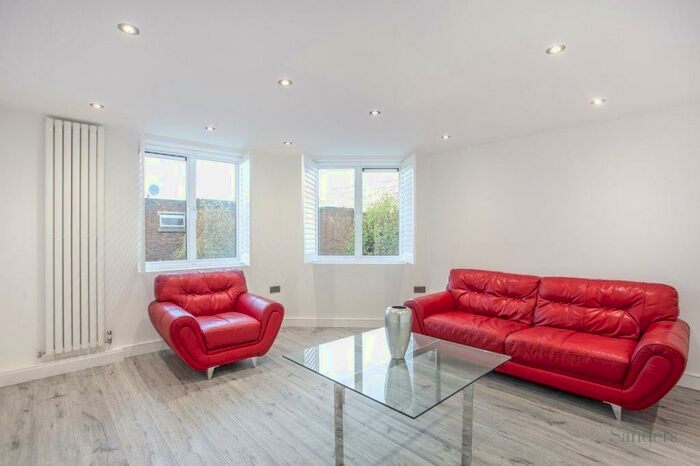 1 Bedroom Flat To Rent In Pollard Close, Islington, London, N7
