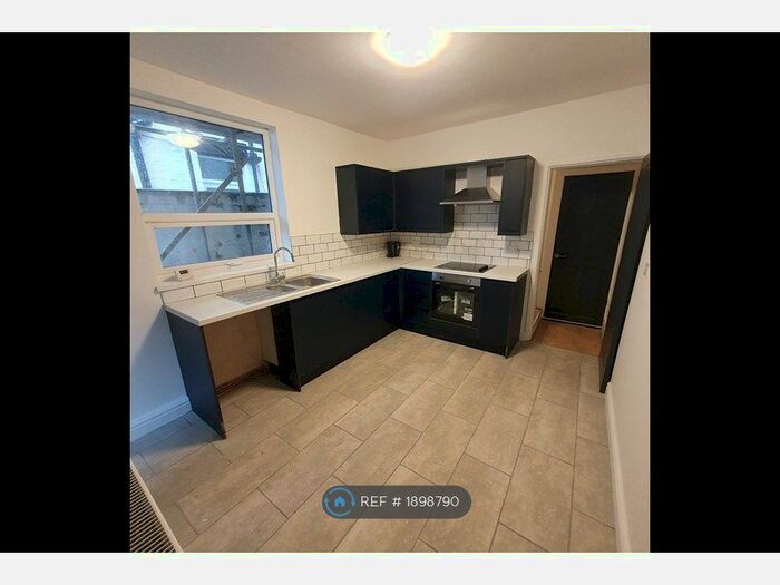 3 Bedroom Terraced House To Rent In Hawthorne Road, Bootle, L20