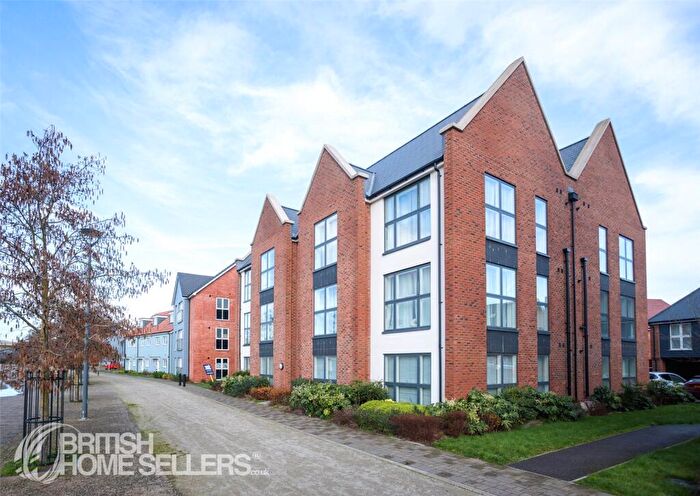 1 Bedroom Apartment For Sale In Narwhal Crescent, Wouldham, Rochester, Kent, ME1