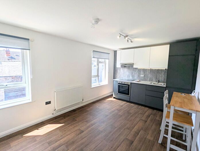 2 Bedroom Flat To Rent In Wellington Street, Lincoln, LN1