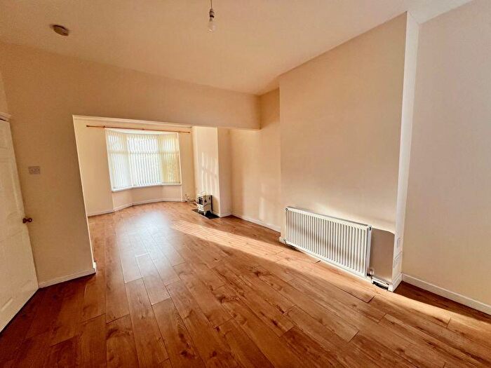 3 Bedroom End Of Terrace House For Sale In Smithfield Road, Wrexham, LL13