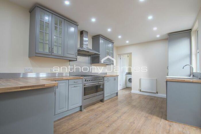 4 Bedroom End Of Terrace House To Rent In Old Mill Road, Plumstead, SE18
