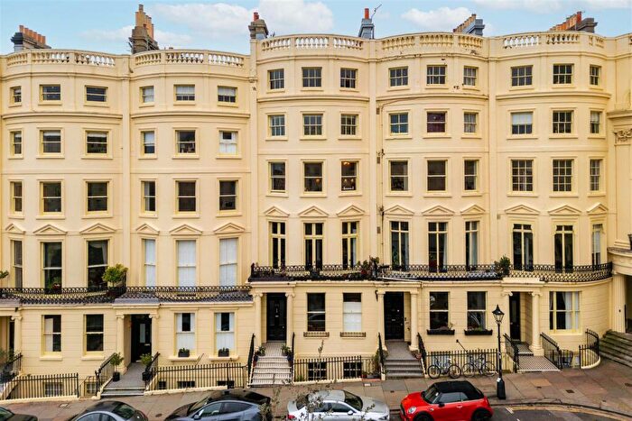 2 Bedroom Apartment To Rent In Brunswick Square, Hove, BN3