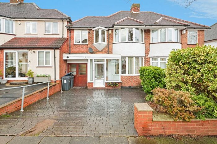 3 Bedroom Semi Detached House For Sale In Beechmore Road, Birmingham, West Midlands, B26