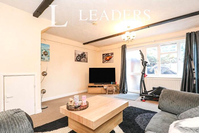 3 Bedroom Semi-Detached House To Rent In Hamsterly Park, Northampton, Northamptonshire, NN3