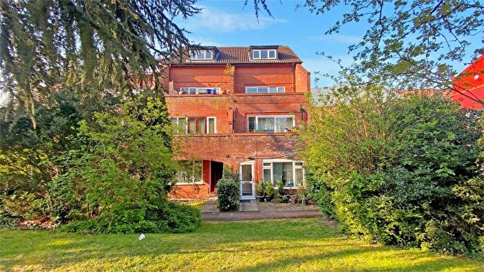 1 Bedroom Flat To Rent In Cumbrian Way, Uxbridge, UB8