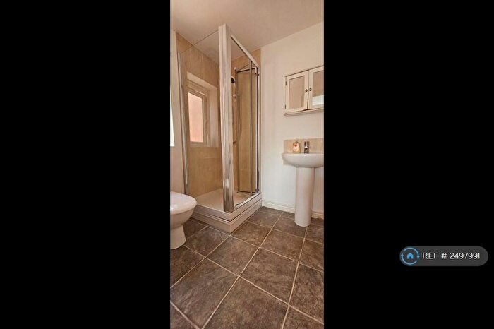 4 Bedroom Terraced House To Rent In Hexagon Close, Manchester, M9