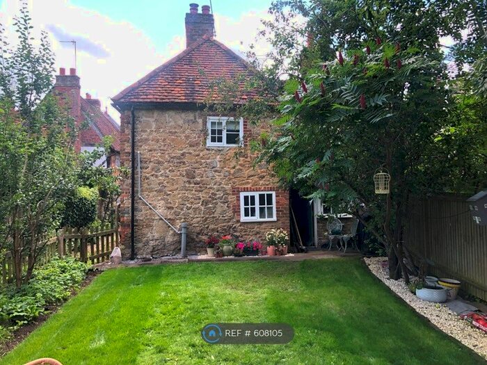 2 Bedroom Semi-Detached House To Rent In High Street, Brasted, Westerham TN16