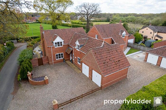 5 Bedroom Detached House For Sale In Back Lane, Rollesby, NR29