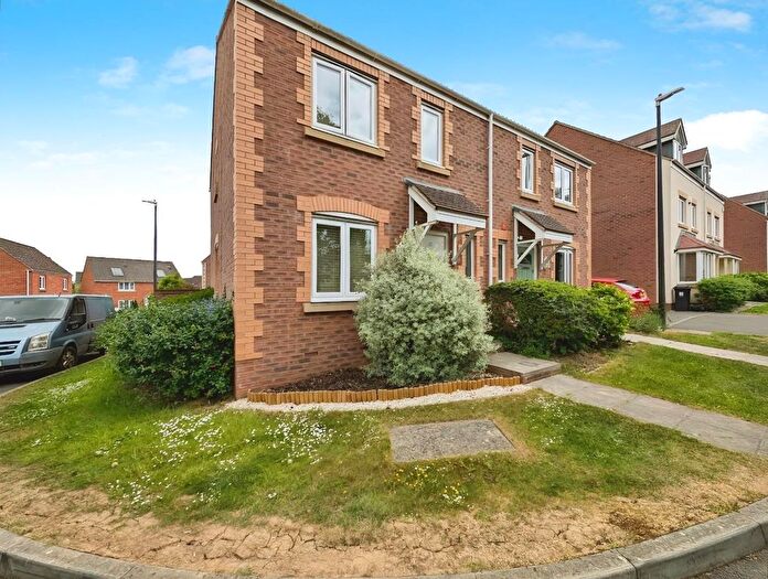 3 Bedroom Semi-detached House For Sale In Green Crescent, Frampton Cotterell, Bristol, BS36