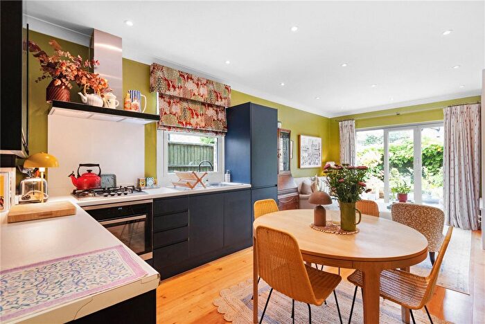 2 Bedroom Flat For Sale In Barry Road, East Dulwich, London, SE22