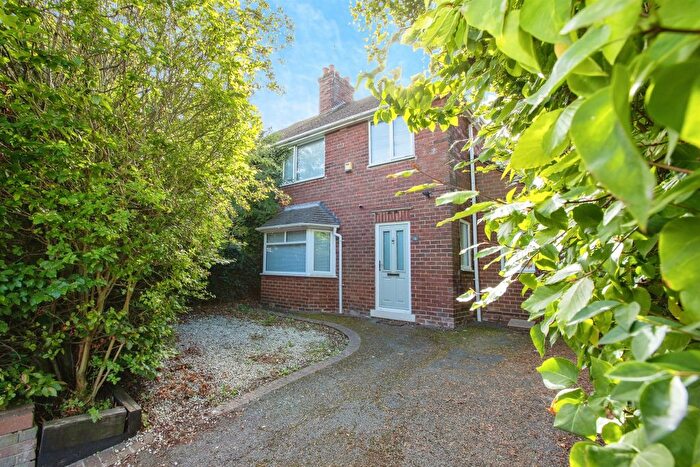 3 Bedroom Semi-Detached House For Sale In Willows Avenue, Alfreton, DE55