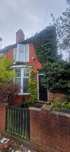 2 Bedroom Semi-Detached House For Sale In Birmingham, B11