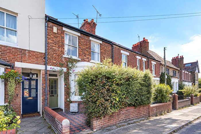 4 Bedroom Terraced House For Sale In Sunningwell Road, New Hinksey, OX1