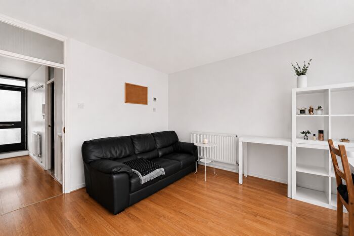 3 Bedroom Flat To Rent In Stanhope Street, Euston, London, NW1