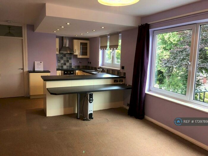 1 Bedroom Flat To Rent In Hanover Court, Newcastle-Under-Lyme, ST5