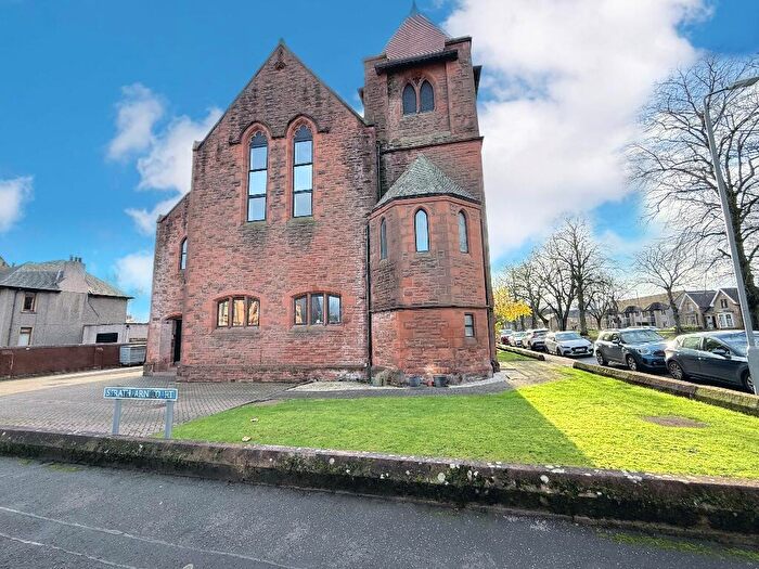 2 Bedroom Flat For Sale In Strathearn Court, Grangemouth, FK3