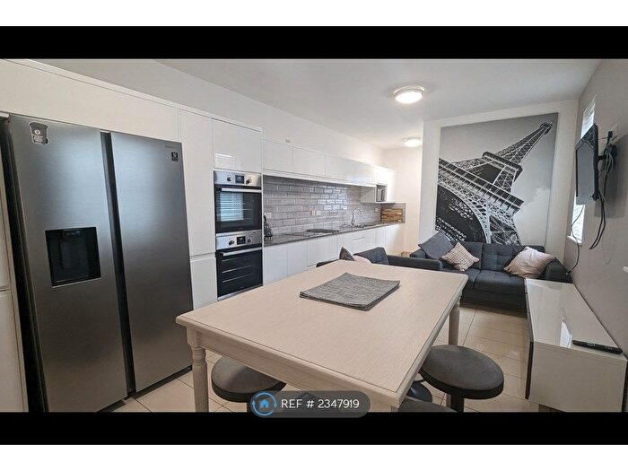 6 Bedroom Semi-Detached House To Rent In Stanley Street, Ormskirk, L39