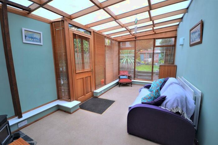 2 Bedroom End Of Terrace House To Rent In Mwrog Street, Ruthin, LL15