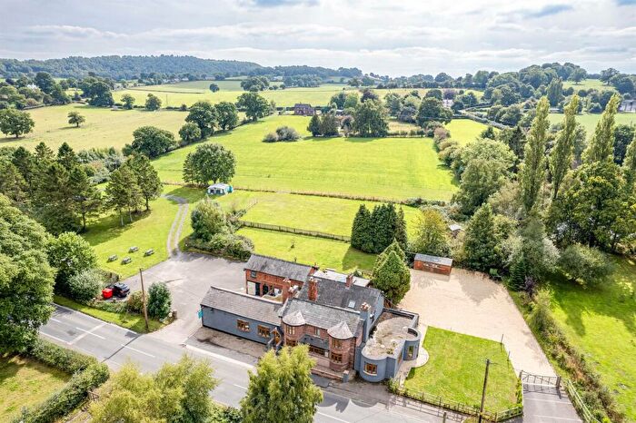 5 Bedroom Detached House For Sale In ***Lifestyle Opportunity*** Broxton, Chester, CH3