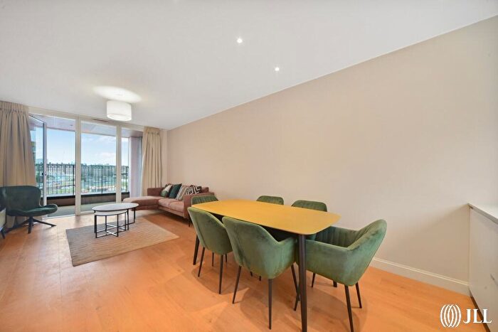 3 Bedroom Flat To Rent In Sugar House Lane Sugar House Island, E15