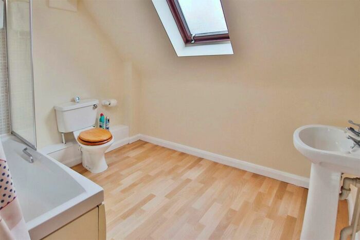 1 Bedroom Maisonette To Rent In Hamble Lane, Hamble, SO31
