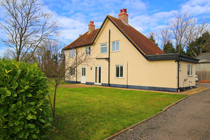 3 Bedroom Detached House To Rent In Larkhall Road, Fordham, CB7