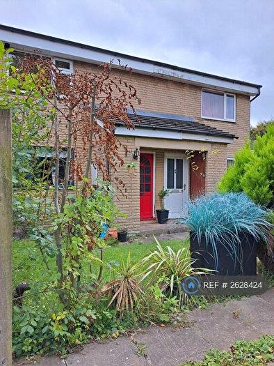 1 Bedroom Flat To Rent In Drighlington, Drighlington, Bradford, BD11