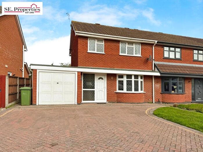 3 Bedroom Detached House To Rent In Callendar Close, Nuneaton, CV11