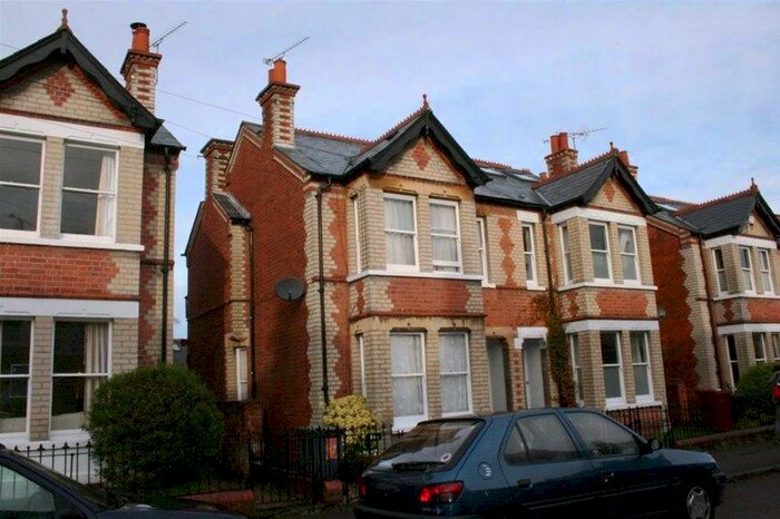 1 Bedroom Flat To Rent In Talfourd Avenue, Reading, RG6