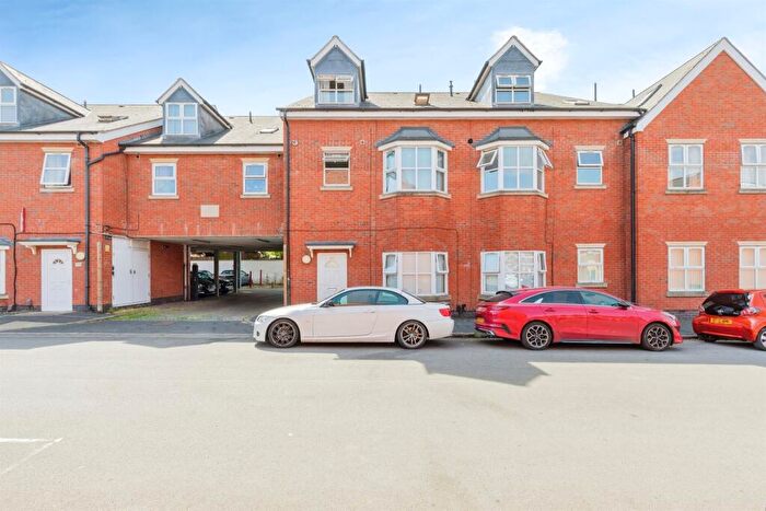2 Bedroom Flat For Sale In David Road, Coventry, CV1