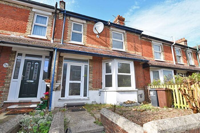 3 Bedroom Semi-Detached House To Rent In St. Philips Avenue, Maidstone, ME15