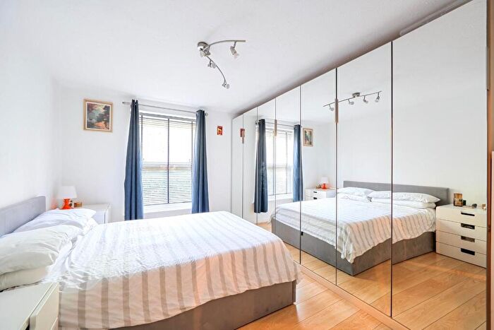 1 Bedroom Flat For Sale In Mapeshill Place, Willesden Green, London, NW2