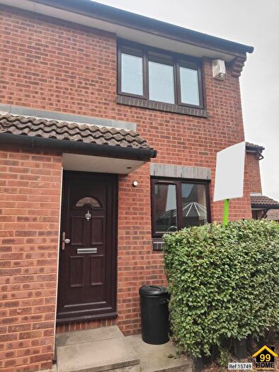 2 Bedroom Semi Detached House For Sale In Claire Place, London, E14