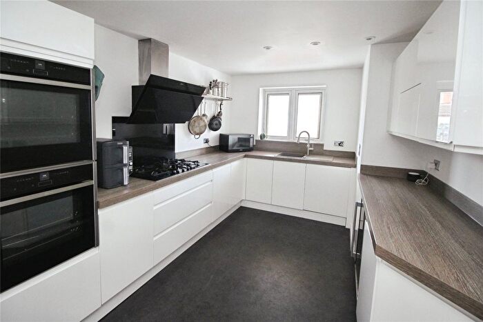 5 Bedroom Detached House For Sale In Holland Avenue, Crowle, Scunthorpe, Lincolnshire, DN17