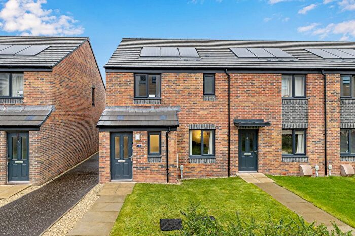 3 Bedroom Terraced House For Sale In Lumsden Loan, Edinburgh, EH17