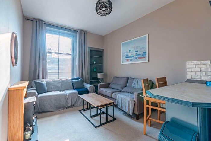 1 Bedroom Flat To Rent In L Morrison Street, Edinburgh, EH3