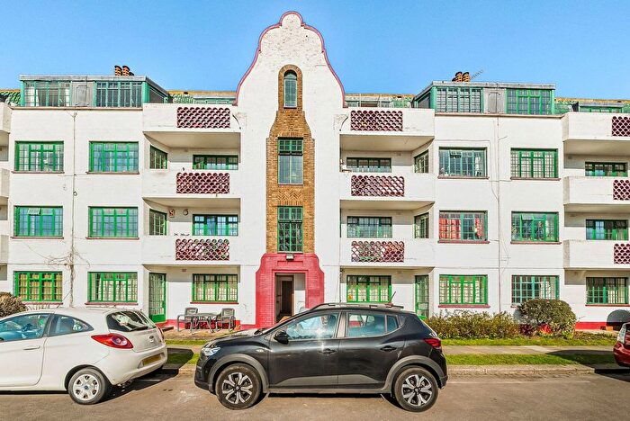 2 Bedroom Flat To Rent In Ealing Village, Ealing Broadway, London, W5