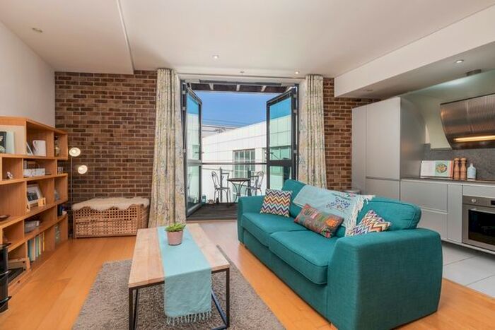 1 Bedroom Flat To Rent In Shad Thames, London, SE1