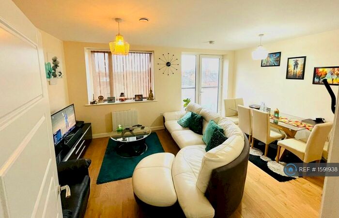 2 Bedroom Flat To Rent In Albers Court, Harrow, HA3