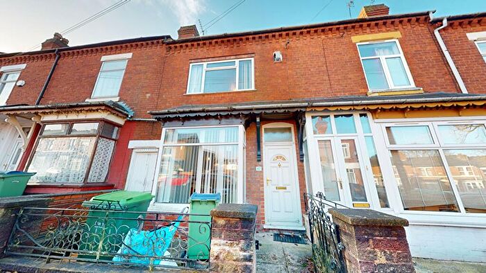 3 Bedroom Flat To Rent In Rawlings Road, Birmingham, B67