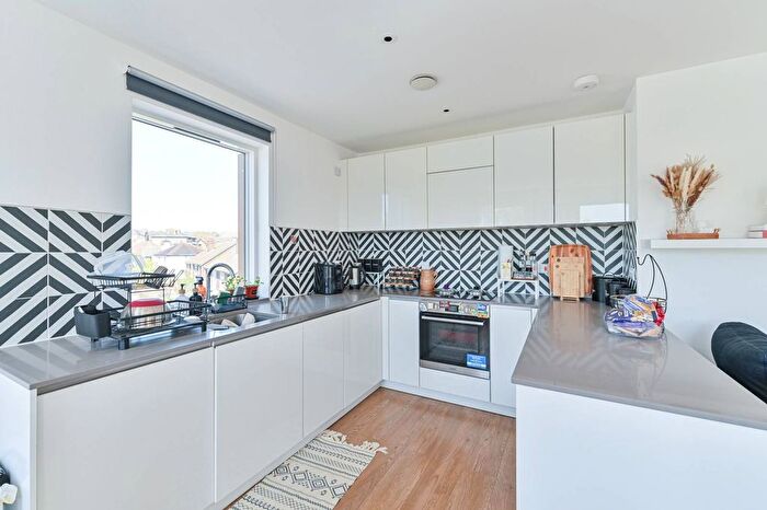 1 Bedroom Flat For Sale In Cargreen Road, South Norwood, London, SE25