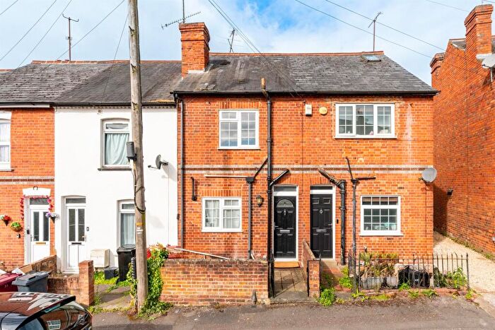 2 Bedroom Terraced House To Rent In Collis Street, Reading, RG2