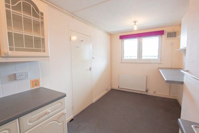 2 Bedroom Flat To Rent In Copperfield, Chigwell, IG7