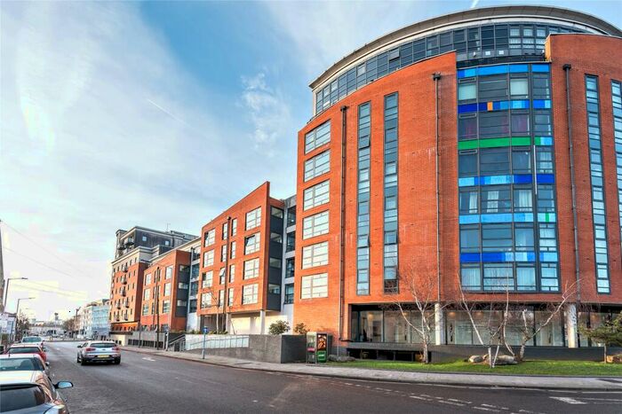 3 Bedroom Apartment To Rent In Kennet Street, Reading, Berkshire, RG1