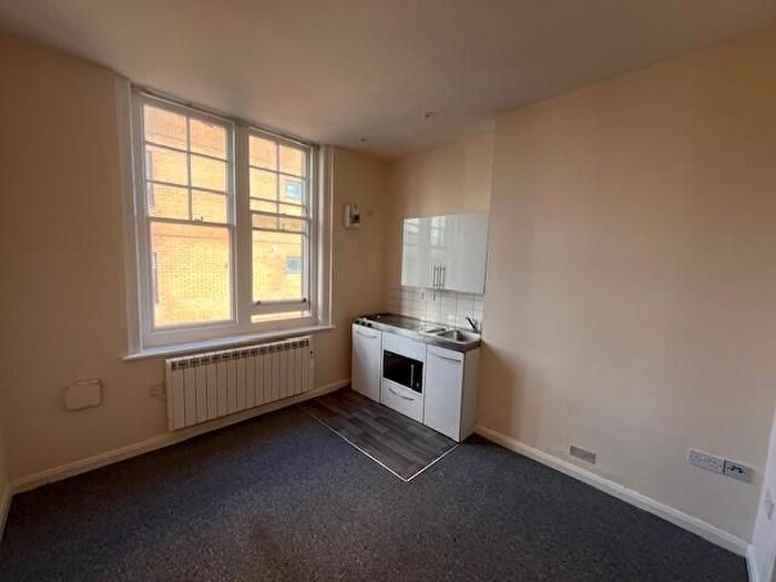 Studio To Rent In Church Road, Hove, BN3
