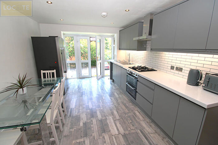 2 Bedroom Flat For Sale In Ashburne House, Oxford Place, Manchester, M14