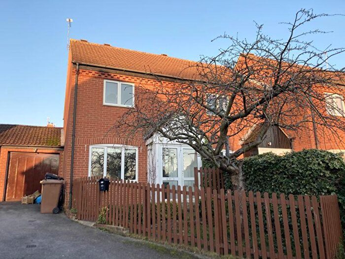 2 Bedroom End Of Terrace House To Rent In Broadhurst Gardens, Littlemore, OX4