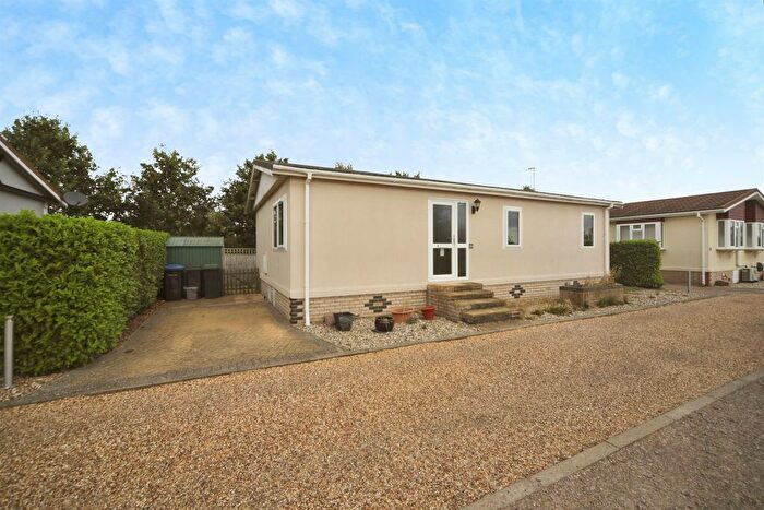 2 Bedroom Park Home For Sale In Debenham Corner, Wetheringsett, Stowmarket, IP14